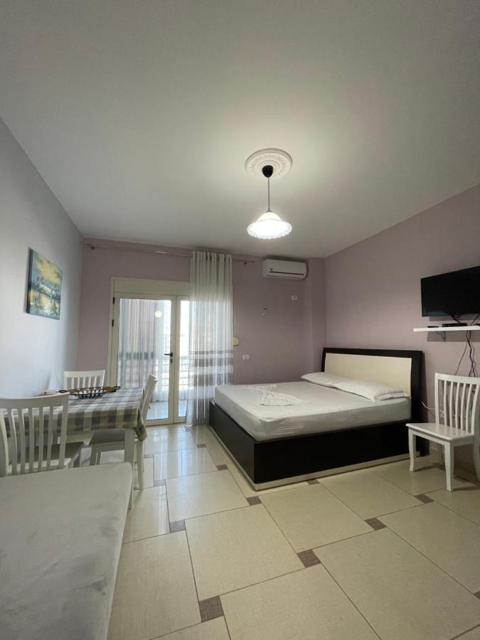 Amaris Apartments Durres Bagian luar foto