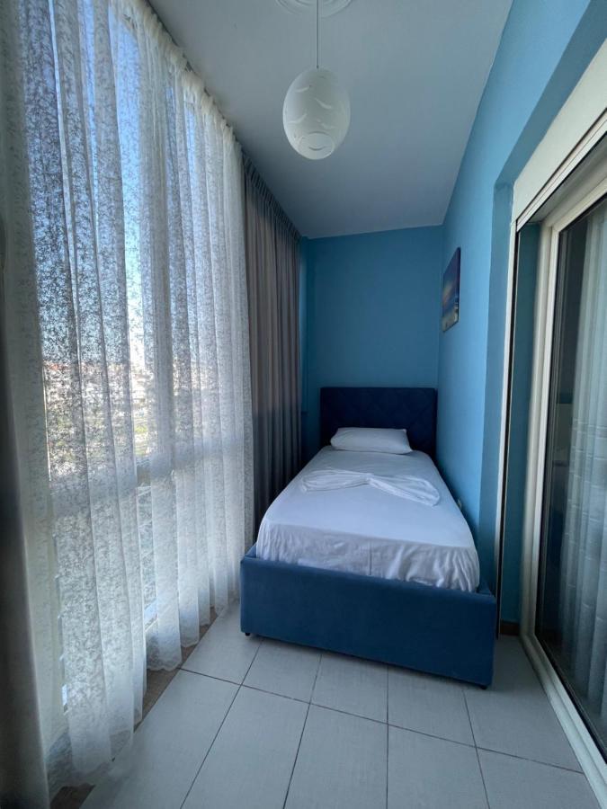 Amaris Apartments Durres Bagian luar foto