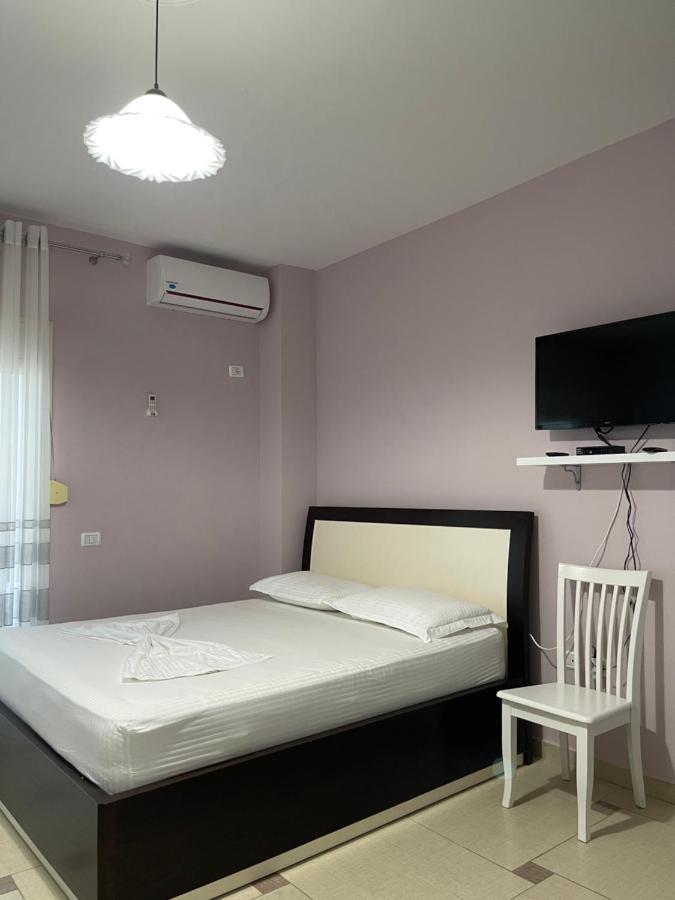 Amaris Apartments Durres Bagian luar foto