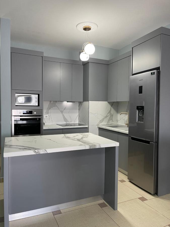 Amaris Apartments Durres Bagian luar foto
