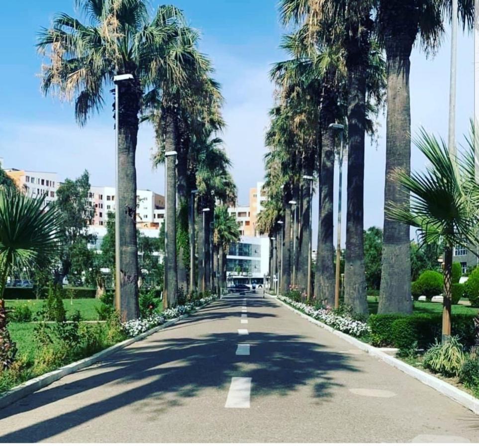 Amaris Apartments Durres Bagian luar foto